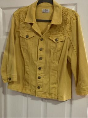 Girls' Casual Yellow Embroidered Jean Jacket